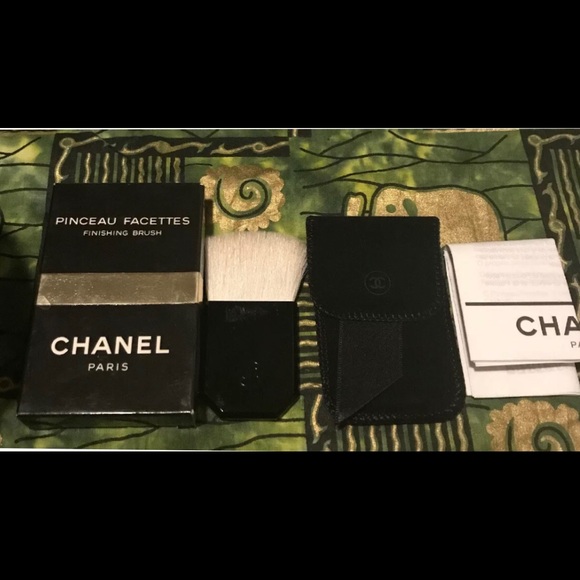 CHANEL Other - Chanel Finishing Brush. New/Authentic/Discontinued CHANEL Other - Chanel Finishing Brush. New/Authentic/Discontinued